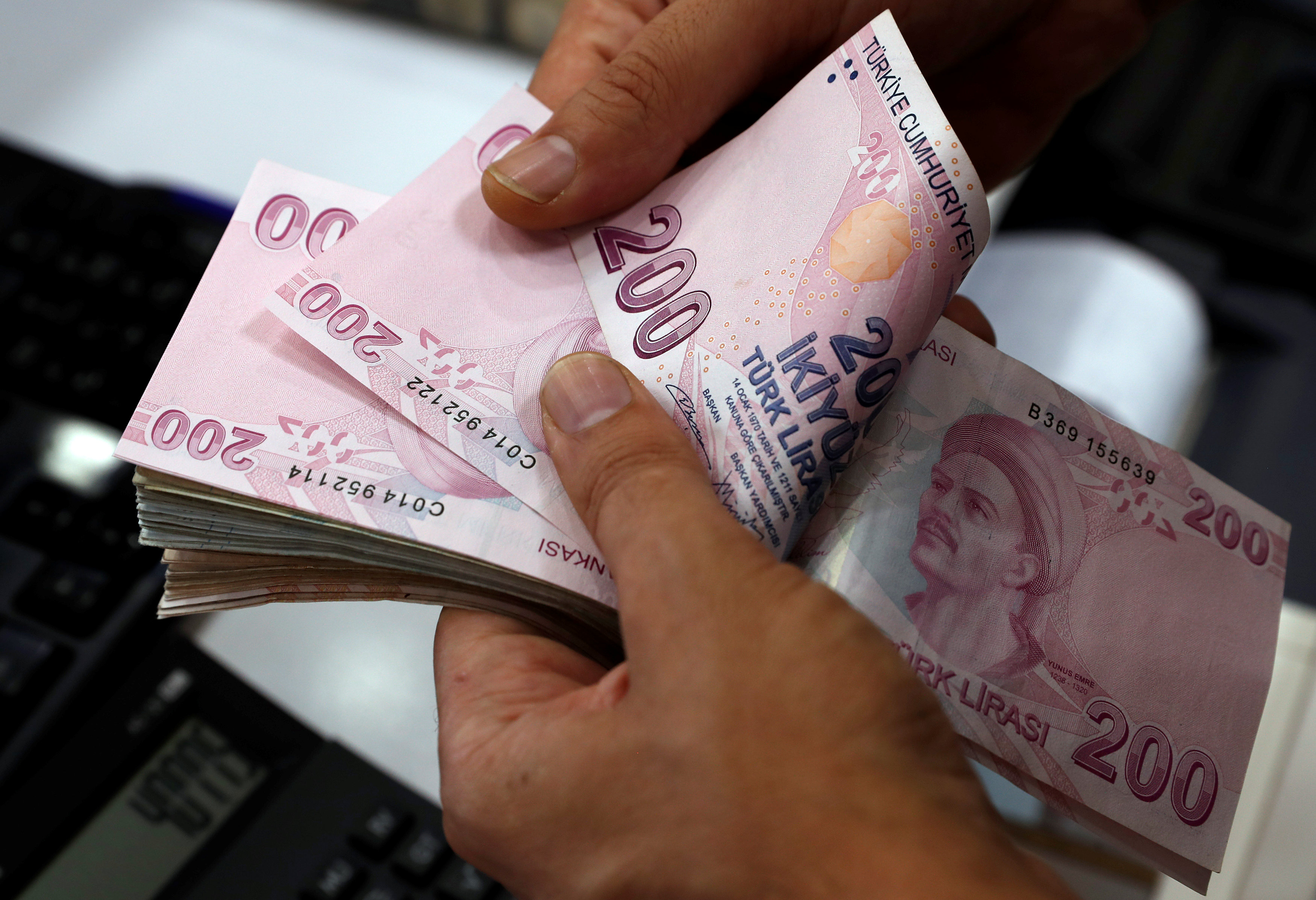 Milyonları ilgilendiriyor: Asgari ücret için rakam tahmini verildi