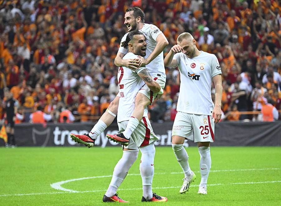Galatasaray'da Kerem ve Abdülkerim'e büyük jest